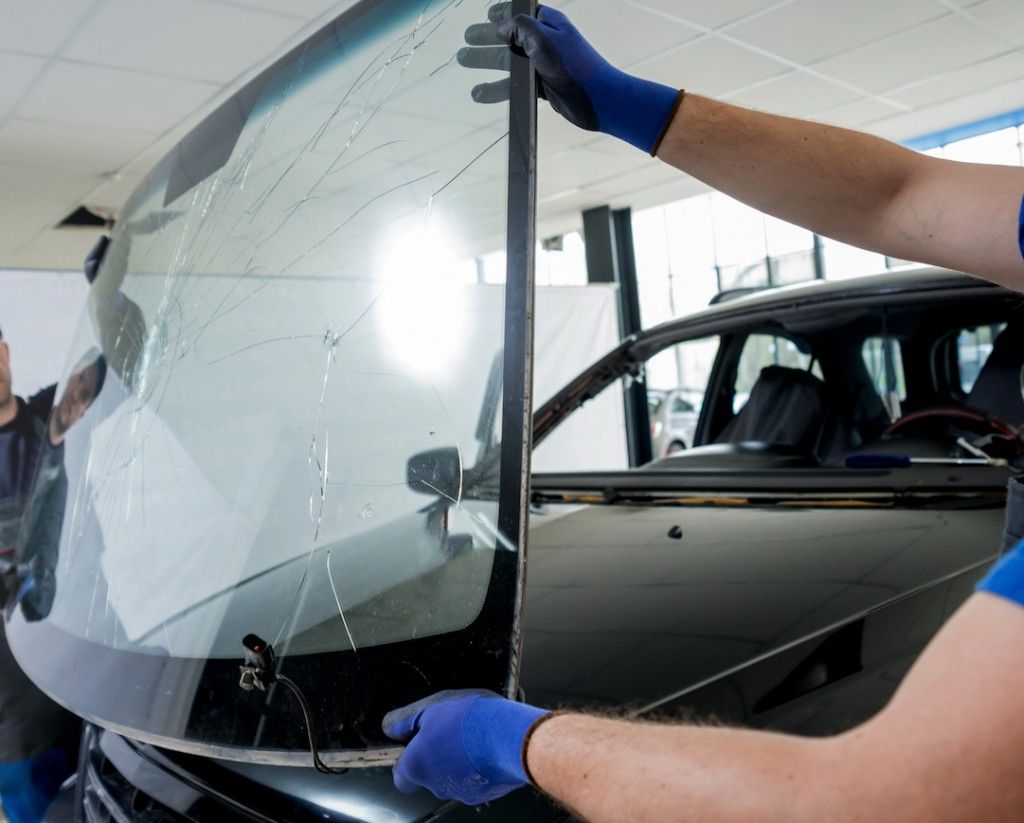 Saskatoon Auto Glass Repair | SGI Approved Windshield Replacement ...